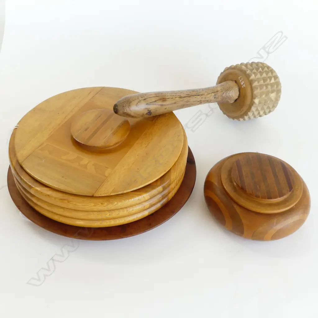 2 KIWIANA MULTI NATIVE WOODS  SOV ROUND BOXES DIA200 & 120MM & SWAMP KAURI PLATE DIA230MM Image 1++