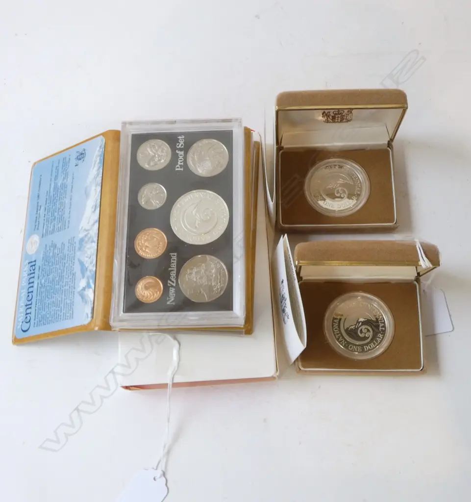 3 SETS & 2 OTHER MINT PROOF COINS Image 1++