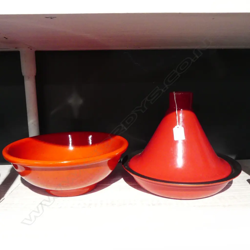 RED TAGINE H.250mm + RED BOWL 300mm dia Image 1++