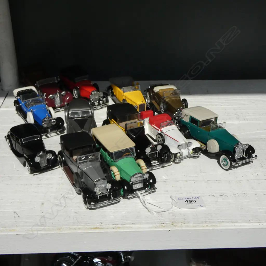 12 DIE CAST FRANKLIN MINT MODEL CARS L130MM Image 1++