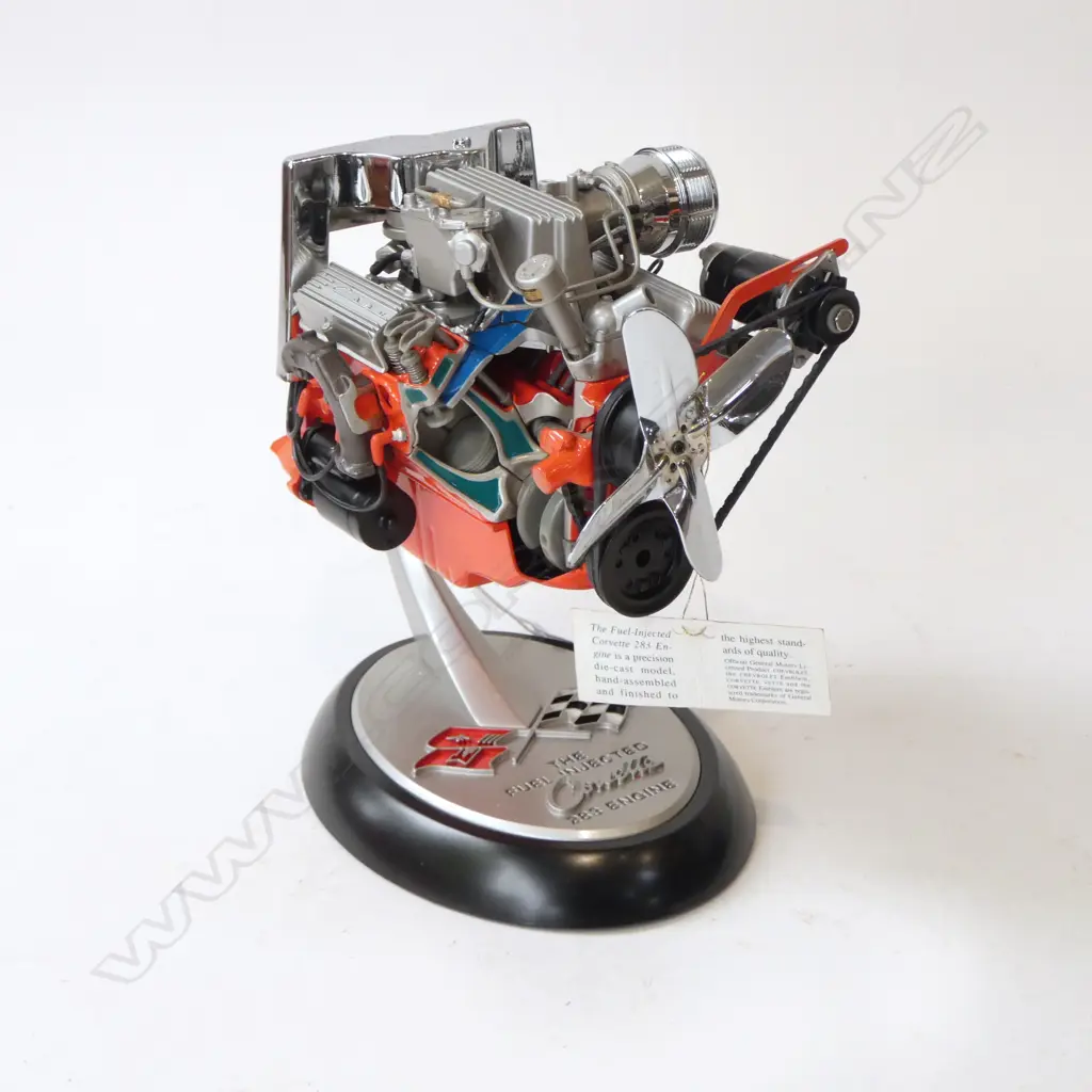 FRANKLIN MINT DIE CAST THE FUEL INJECTED CORVETTE 283 ENGINE MODEL H180MM Image 1++