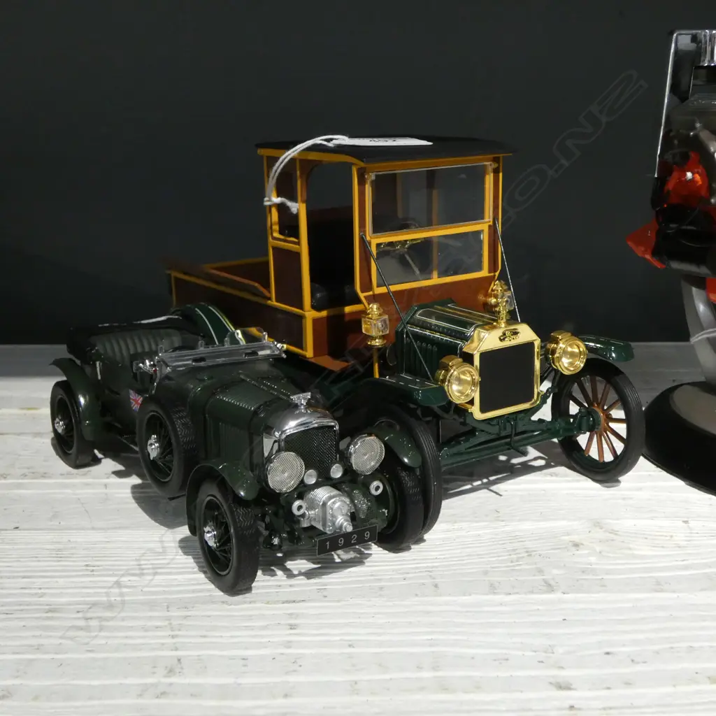 FRANKLIN MINT DIE CAST MODEL T PICKUP & BENTLEY BLOWER L190MM Image 1++