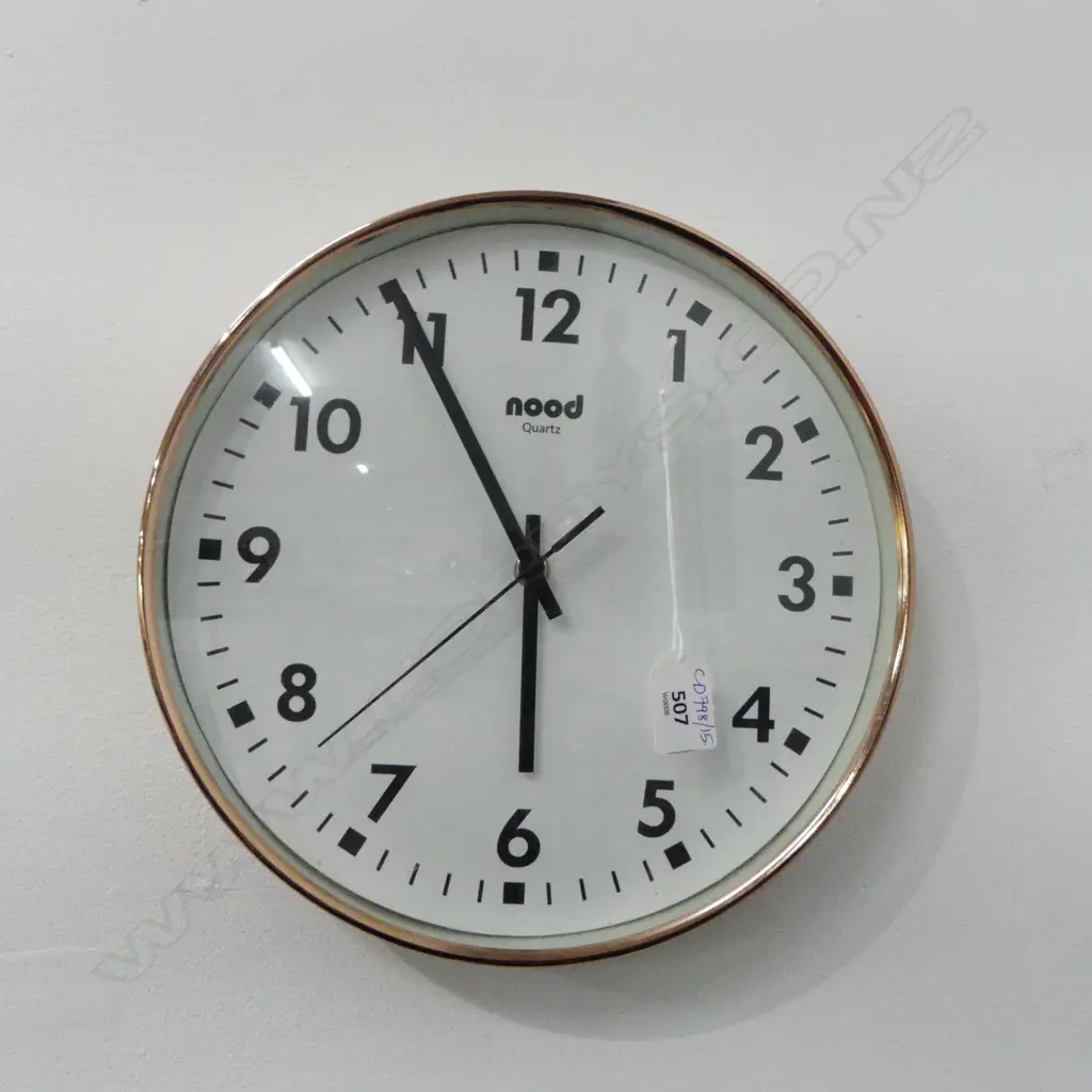 MODERN NOOD CLOCK 290mm dia Image 1++