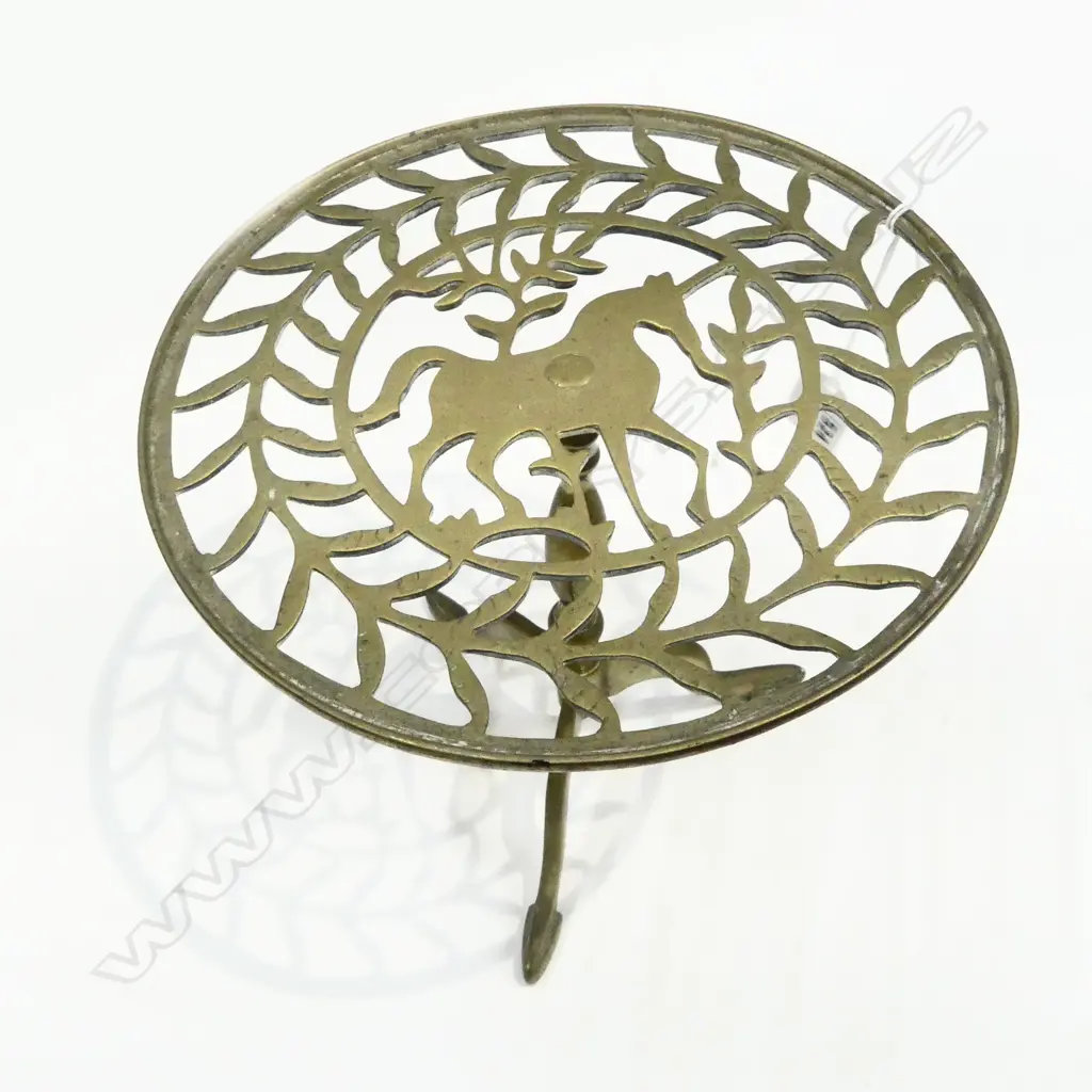 VICT SMALL SIZE BRASS TRIVET TRIPOD HORSE TABLE H210MM Image 1++
