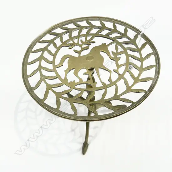 VICT SMALL SIZE BRASS TRIVET TRIPOD HORSE TABLE H210MM