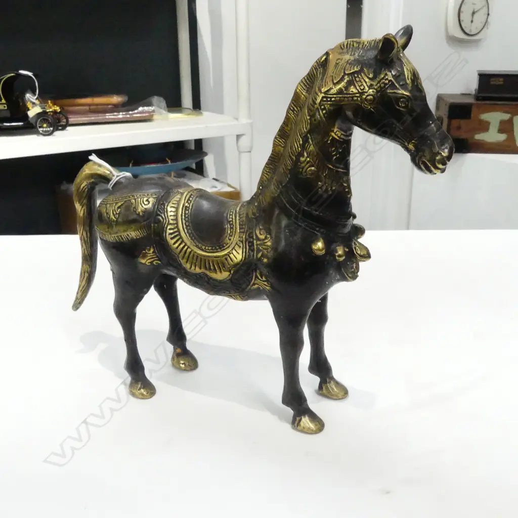 BRASS ARCHAIC HORSE ORNAMENT H.260mm Image 1++