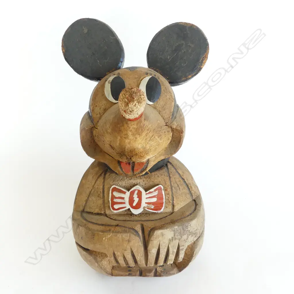 VINTAGE 2 COCONUTS CARVED INTO MICKEY MOUSE folk art H.300mm Image 1++