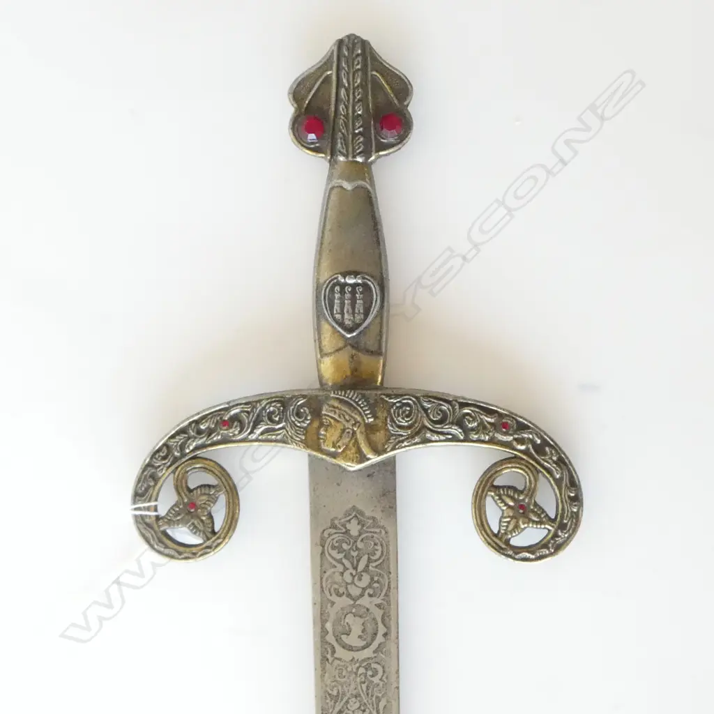 WOOD MOUNTED  L700MM REPRO CONT SWORD L1020MM Image 1++