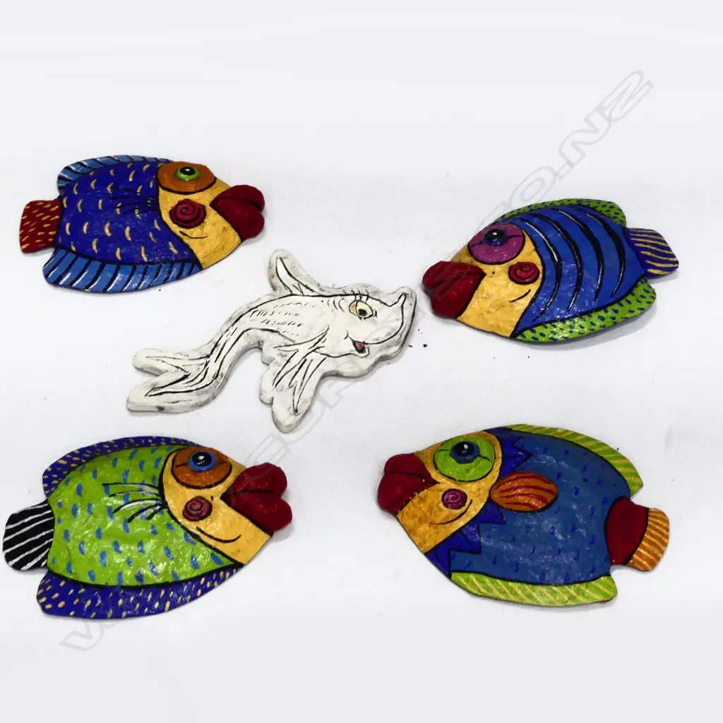 4 PAPER MACHE CARTOON FISH + 1 OTHER Image 1++
