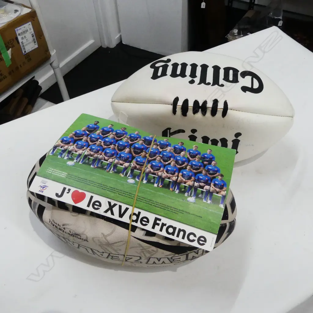 SIGNED RUGBY BALL 'KIWI COLLING' L.320mm Image 1++