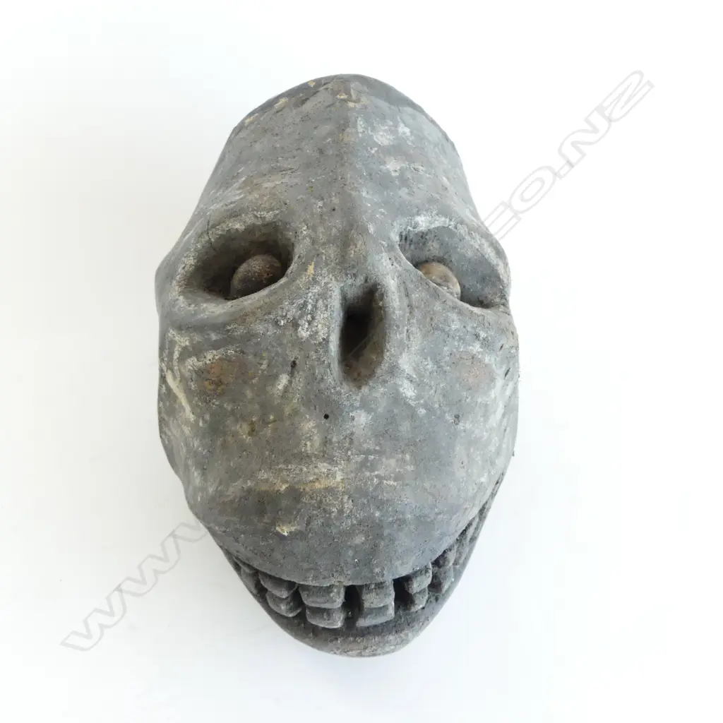 OLD TRIBAL CARVED WOOD SKULL HEAD. L.200mm Image 1++