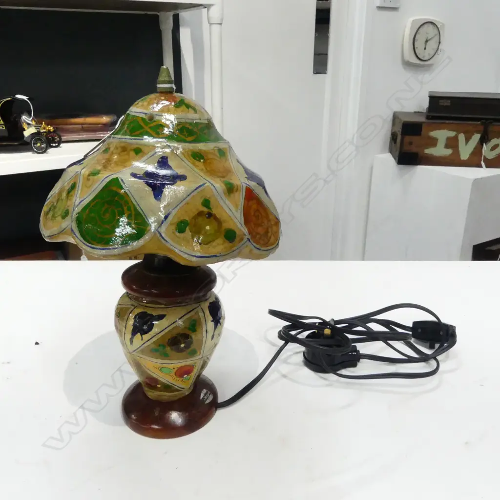 PAINTED CAMEL HIDE TABLE LAMP H.280mm Image 1++