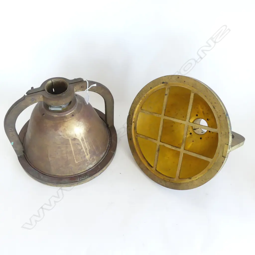 2 BRASS 'F E 192' NAUTICAL LIGHT FITTINGS H.260mm Image 1++