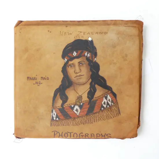 NZ LEATHER & MAORI ART POSTCARD ALBUM H290MM
