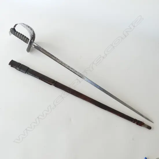 WW1 OFFICERS SWORD & SCABBARD USED CONDITION
