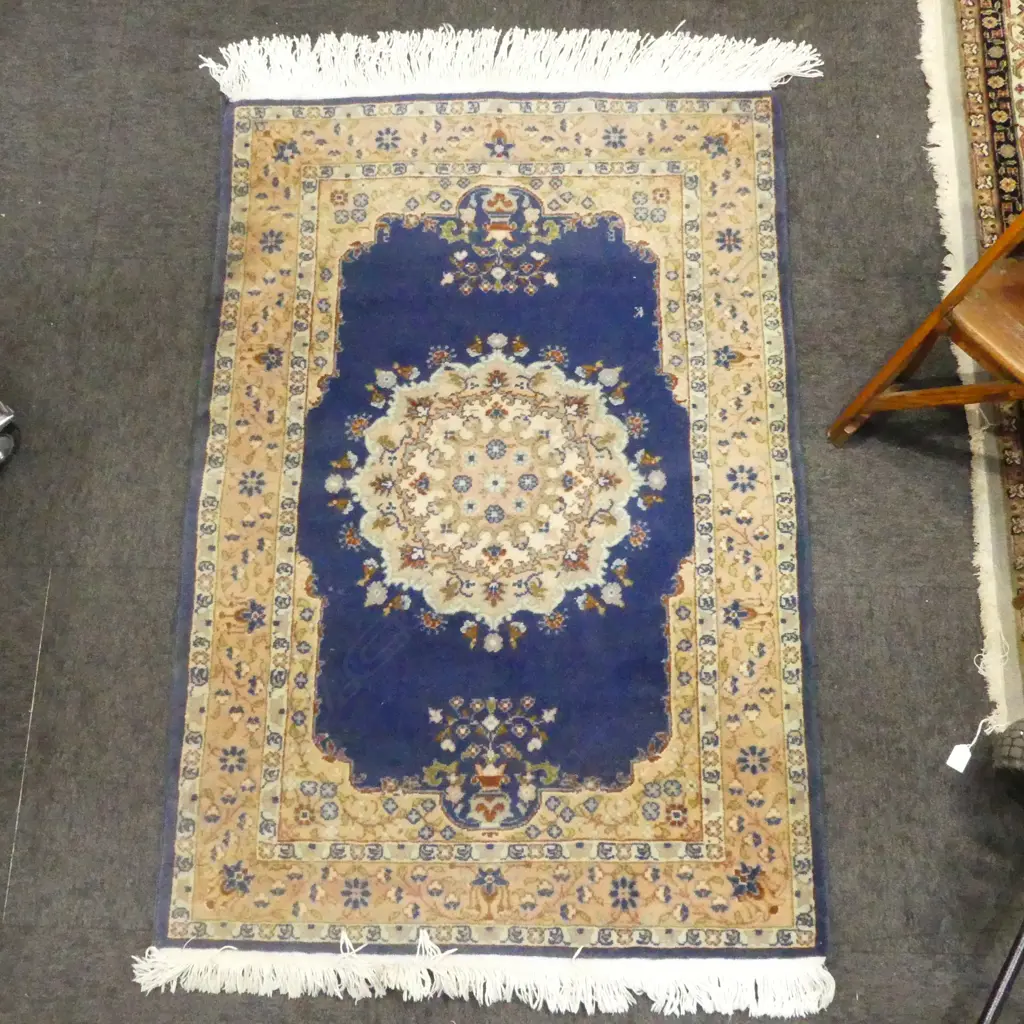 HAND KNOTTED WOOL PILE RUG 1350x920mm Image 1++
