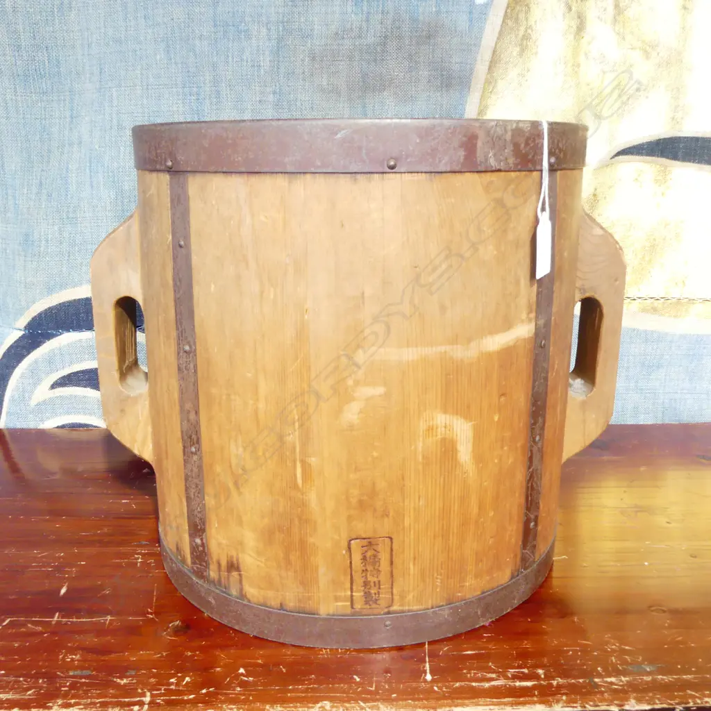 80 year old iron bound cypress wood rice measure; Imperial standard, 18 litres, H.315mm Image 1++