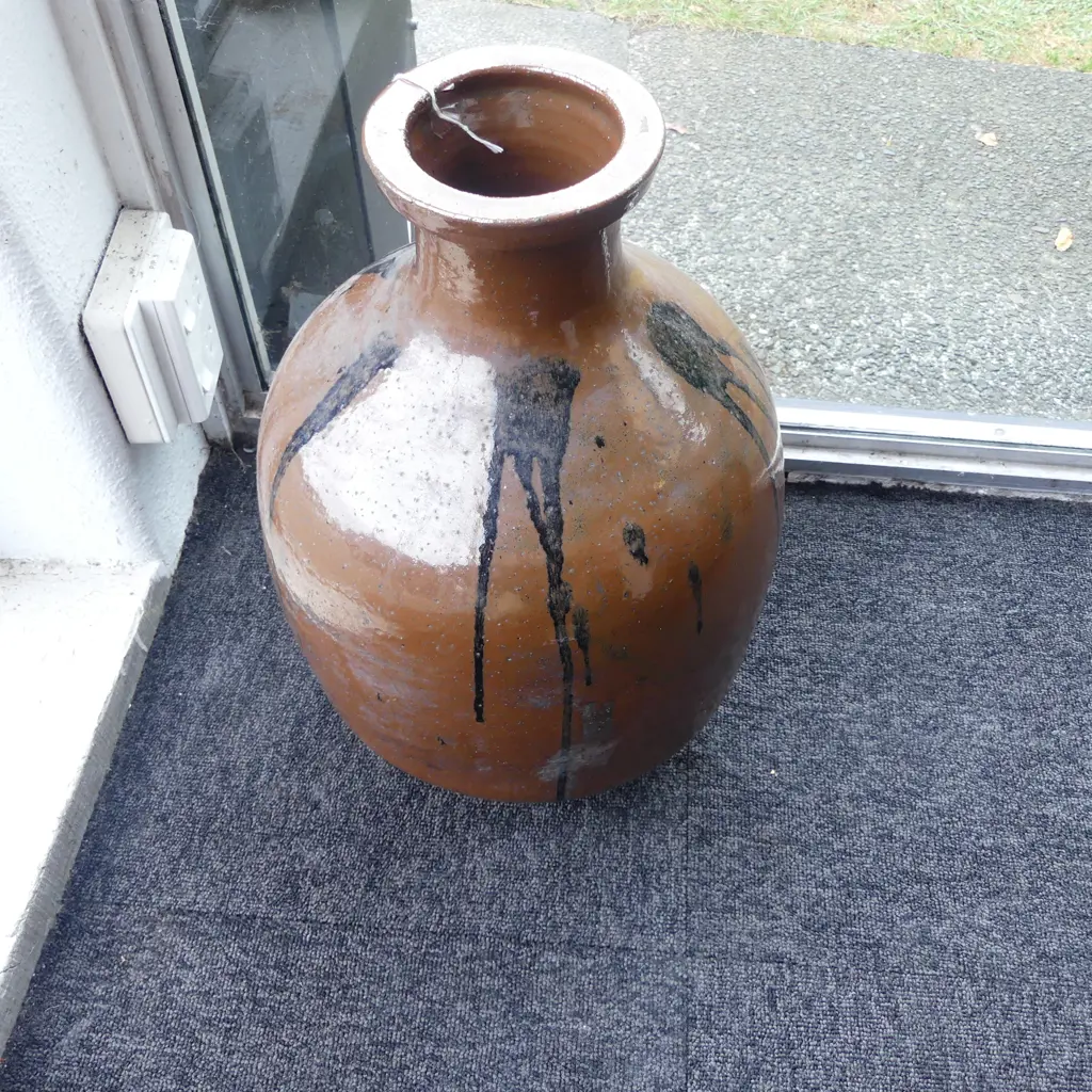 Anagama pottery sake vessel; rich lustre glaze, H.500mm Image 1++