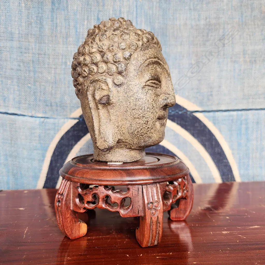 SOLID METAL BUDDHA HEAD H.135mm ON WOODEN STAND Image 1++