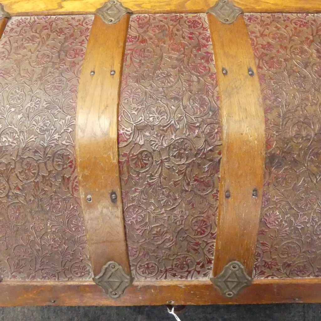 ANTIQUE SARATOGA TRUNK W.850mm Image 1++