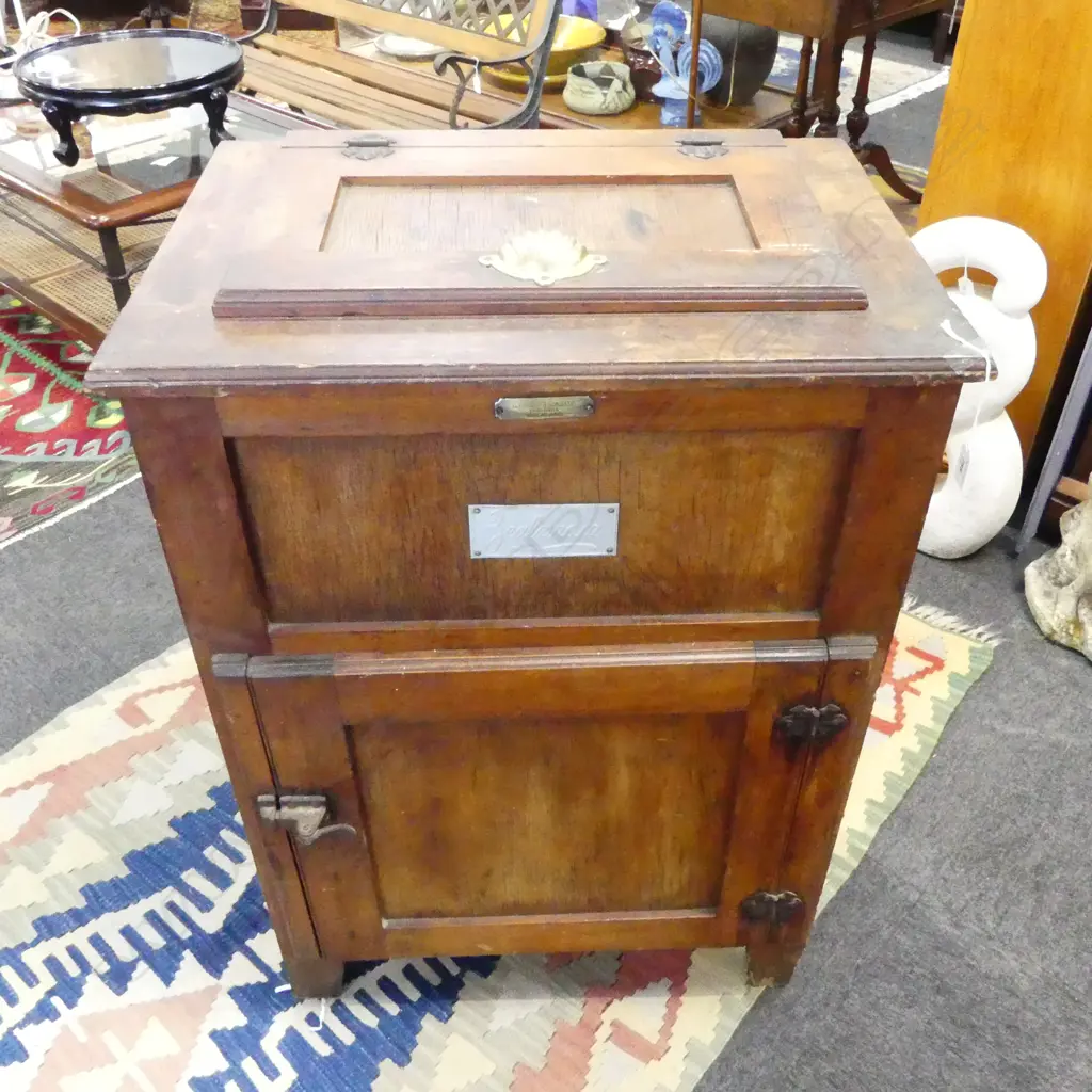 'ZEALANDIA' ICE BOX - G. RHODES & SONS Ltd BUILDERS AUCKLAND 640x455x800mm Image 1++