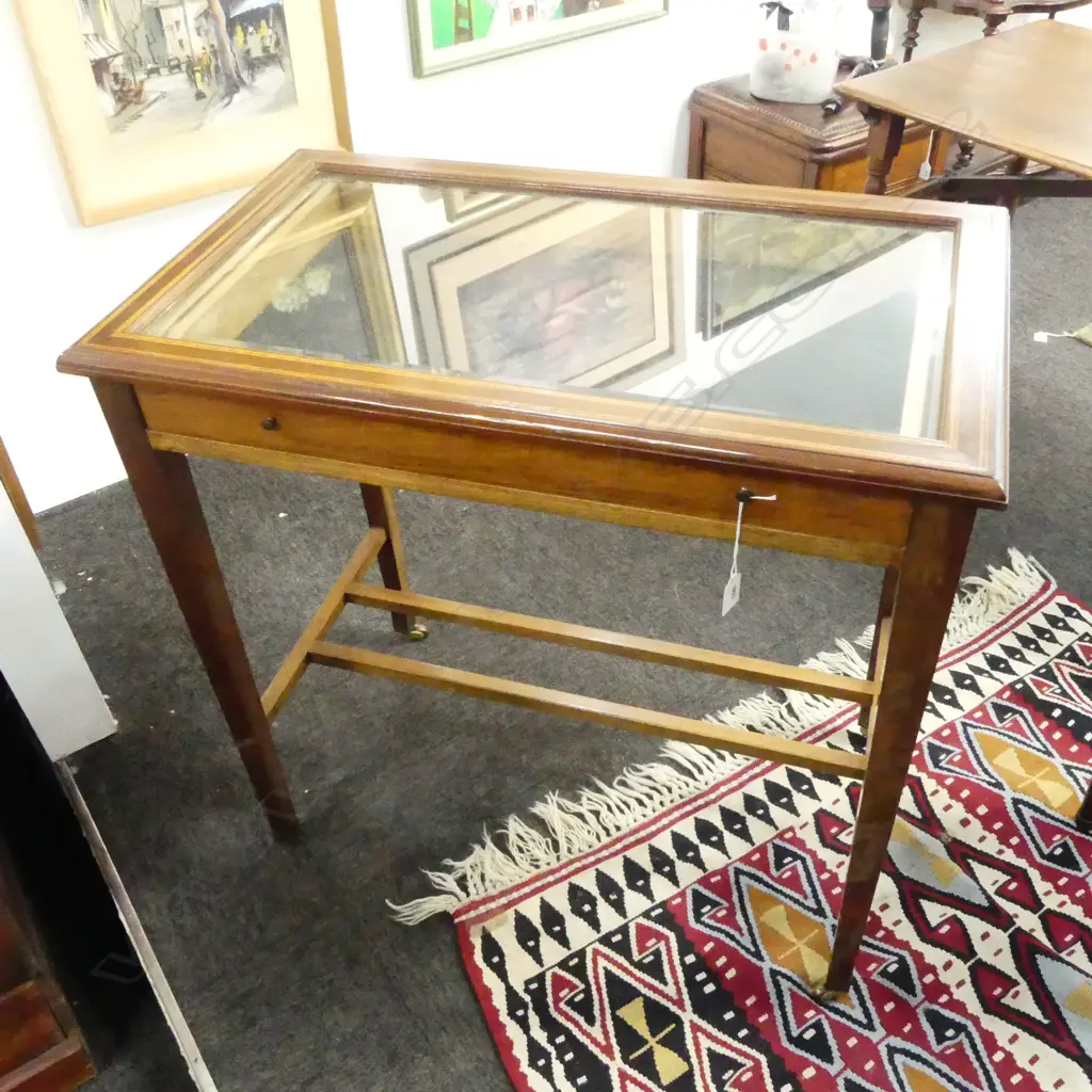 SHERATON STYLE GLASS TOP DISPLAY CABINET 750x440x770mm (CASTOR MISSING) Image 1++
