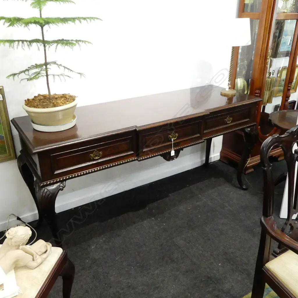 REPRODUCTION BREAKFRONT SIDEBOARD 1700x560x830 Image 1++