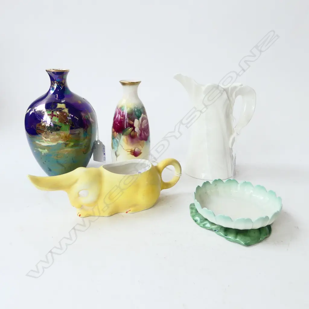 3 PCES ROYAL WORCESTER Incl. HAND PAINTED VASE, DEVON LUSTRE VASE & RABBIT MILK JUG Image 1++