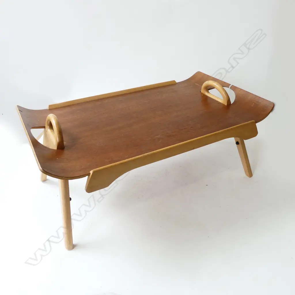 VINTAGE WOODEN DINNER TRAY 'THE CENTURION' W.595mm Image 1++