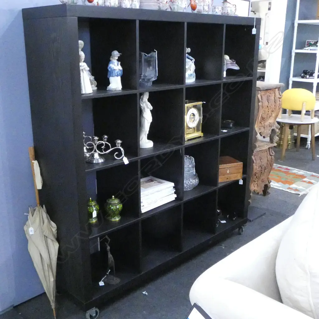 BLACK 16 SLOT CUBBY HOLE UNIT 1500x390x1600mm Image 1++