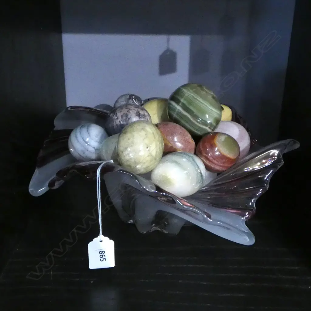 GLASS BOWL w. ASST. MARBLE / ONYX EGGS Image 1++