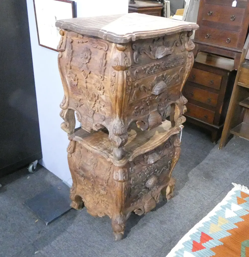 PR ORNATE CARVED WOOD BEDSIDE TABLES 530x390x520mm Image 1++