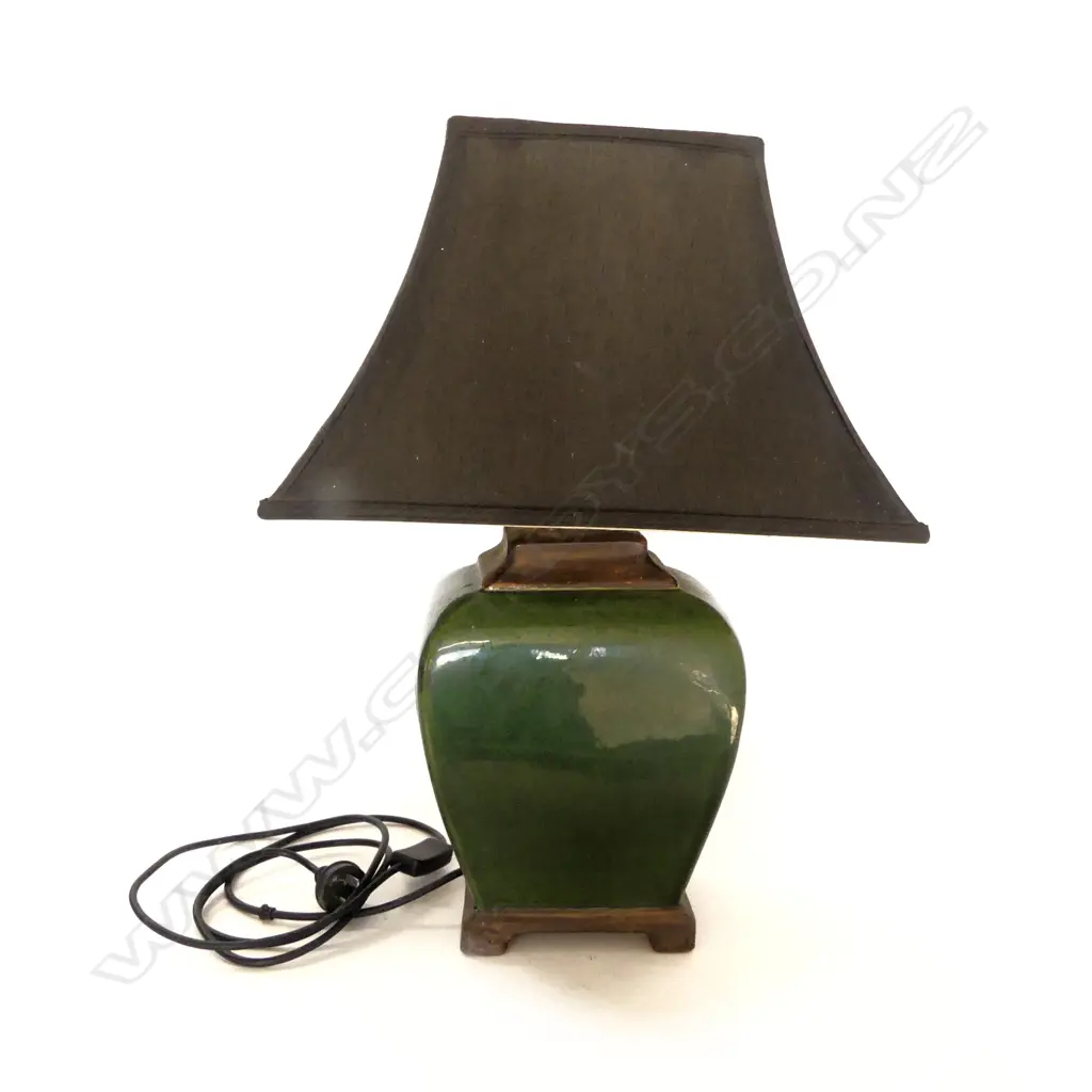 ORIENTAL TABLE LAMP, GREEN GLAZED CERAMIC BASE H.565mm Image 1++