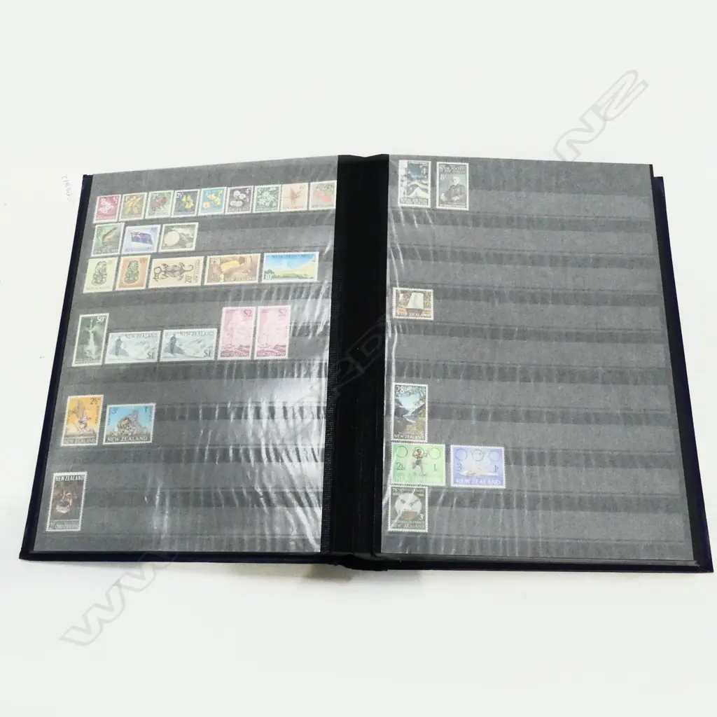 NZ STAMP ALBUM Image 1++