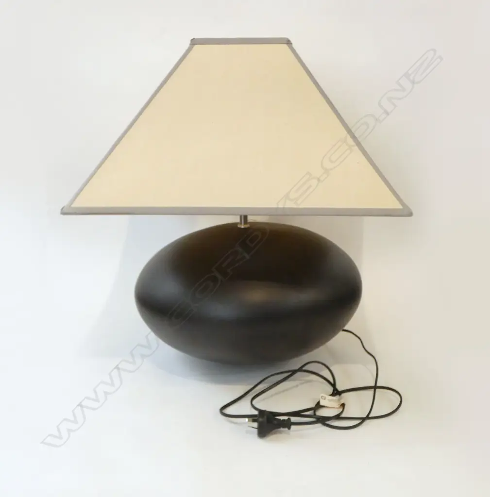 LG BLACK CERAMIC OVOID TABLE LAMP H.550mm Image 1++