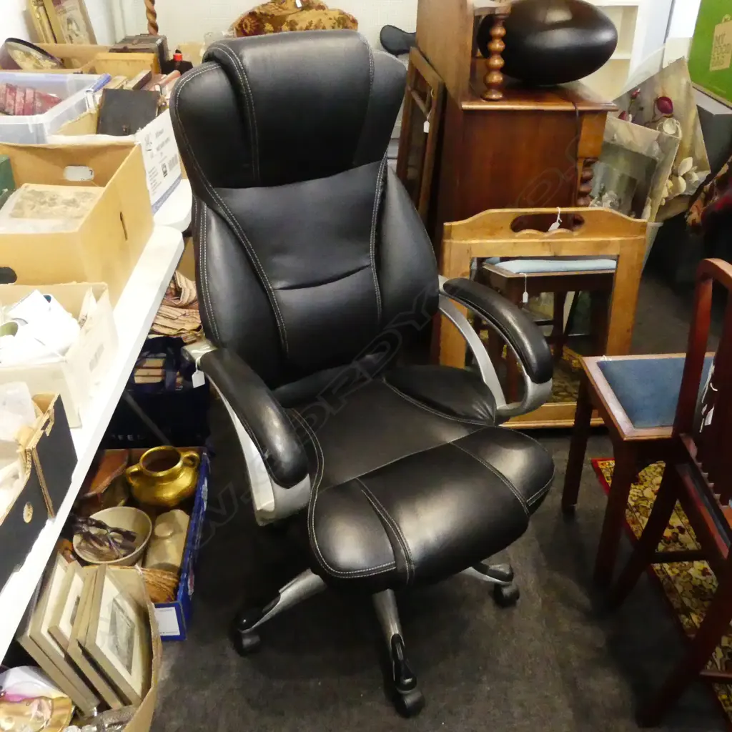 OFFICE CHAIR  Image 1++
