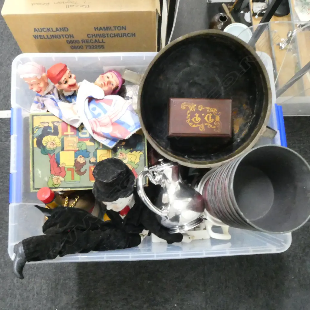 ASST. ITEMS; PUPPETS, POTS, EP ETC Image 1++