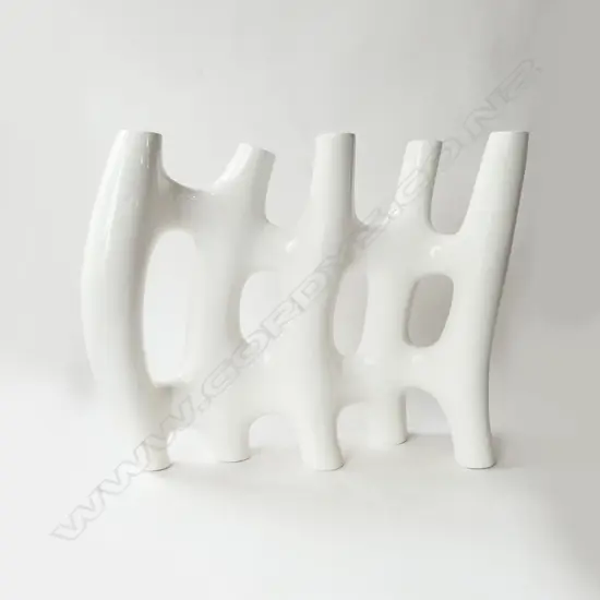 TUBULAR VASE