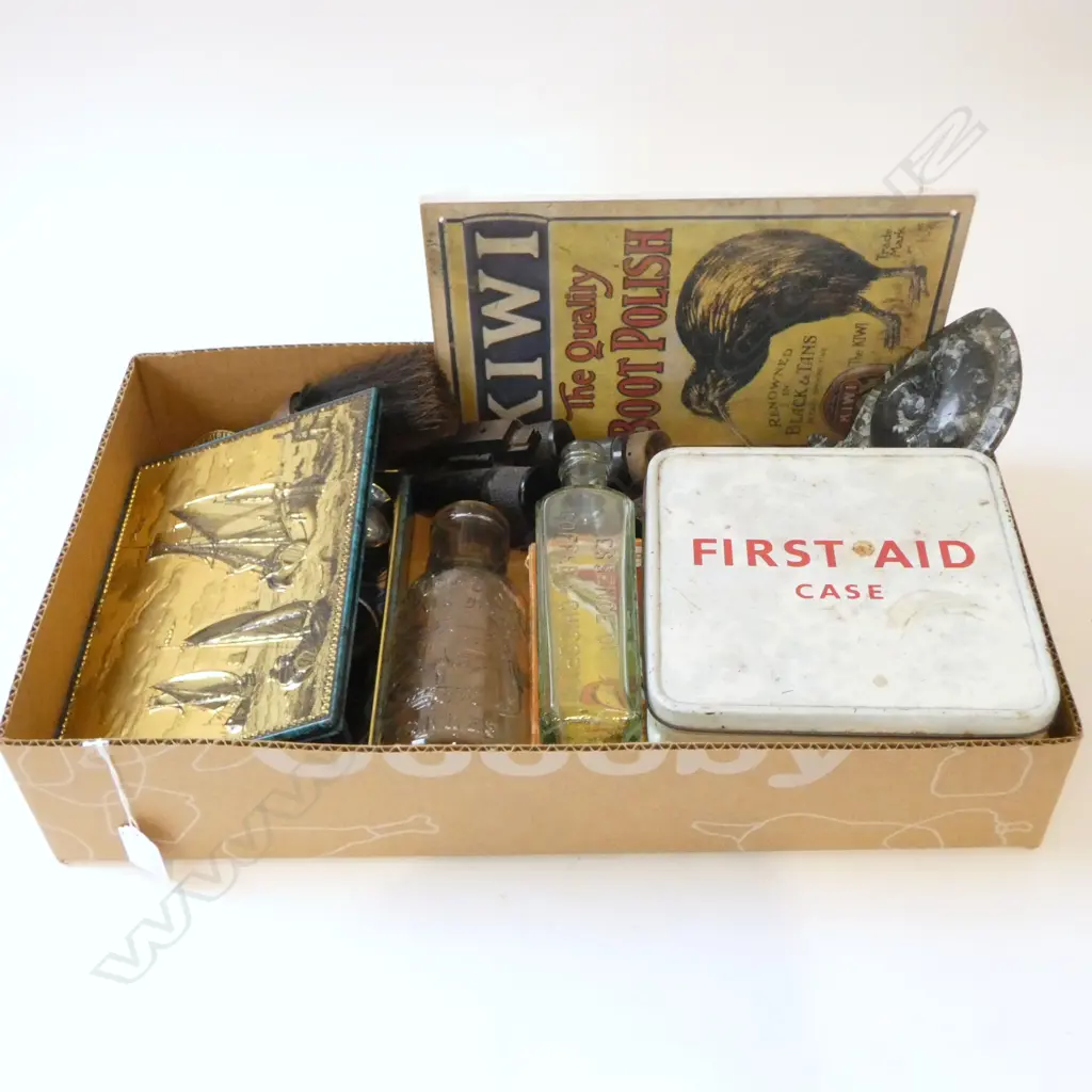 BOX OF COLLECTABLES: Exhibition ware. bottles. fossil. tins etc  Image 1++