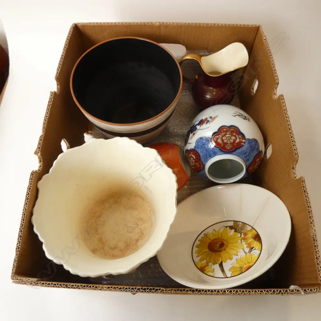 ASST. CHINA; CROWN LYNN BOWL, GINGER JARS, etc (FAULTS) Image 1++