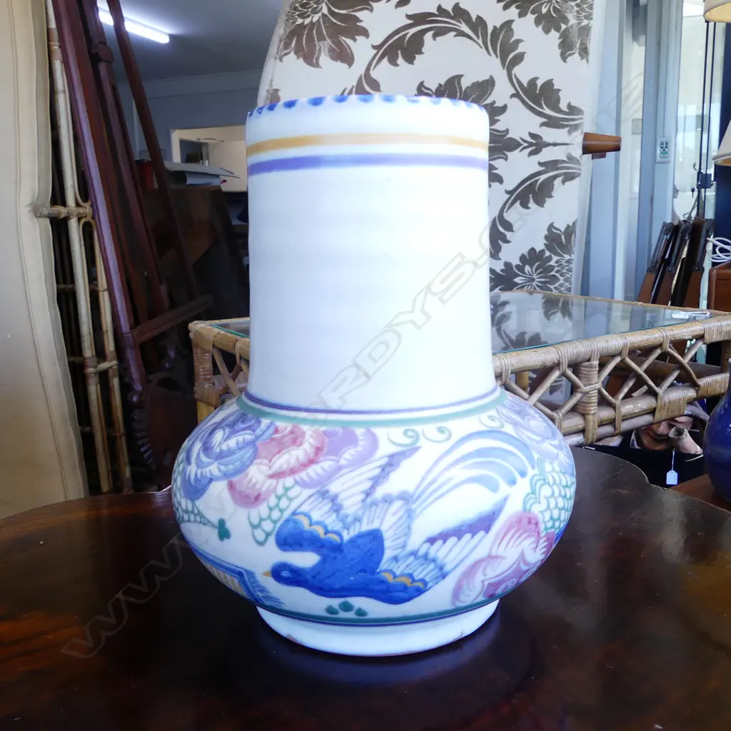 POOLE HAND PAINTED VASE Blue Bird pattern. H.210mm. Image 1++