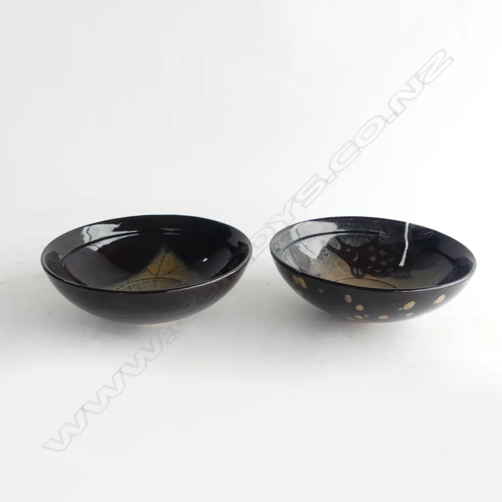 TWO CHINESE JIZHOA WARE BOWLS Image 1++