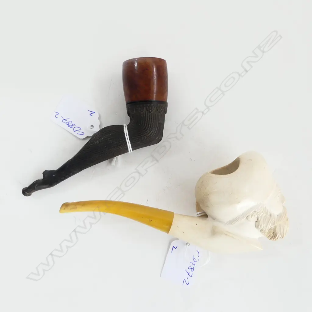 2 COLLECTORS VINTAGE PIPES: woman's leg w stocking + meerschaum pipe bearded gent Image 1++