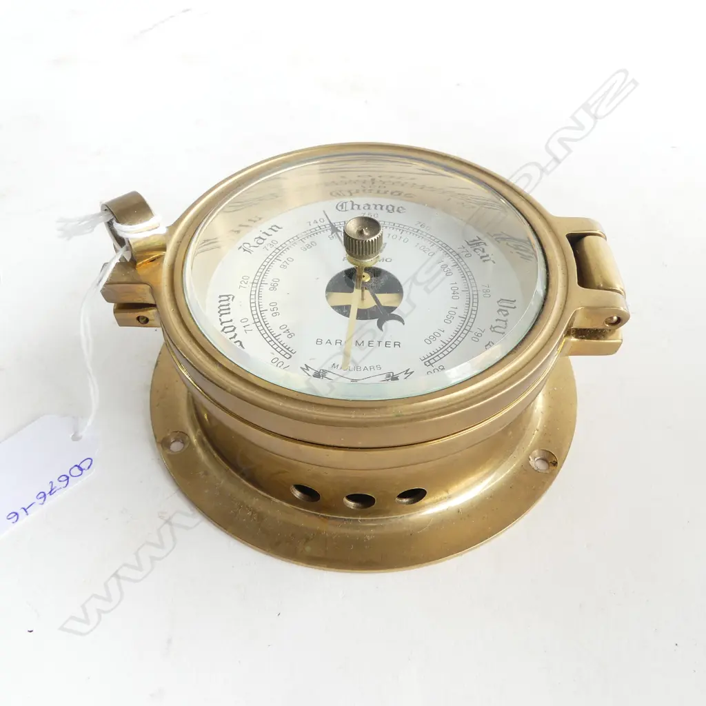 BRASS SHIPS BAROMETER Dia.115mm (GLASS LOOSE) Image 1++