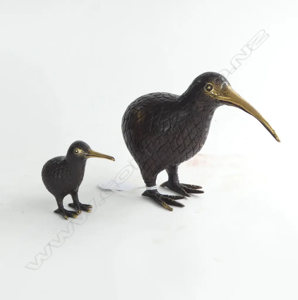 GRADUATED PR. OF BRASS KIWIS H.130/165mm Image 1++