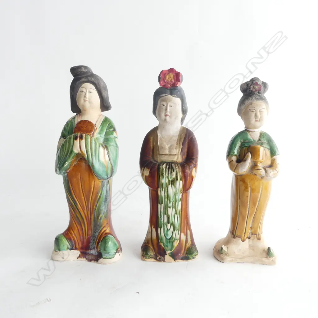 THREE CHINESE TRICOLOUR SANCAI FIGURES Image 1++