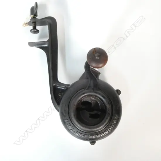 (1762) ANTIQUE 1867-68 CAST IRON G.F. GORHAM CORN SHUCKER H.340mm