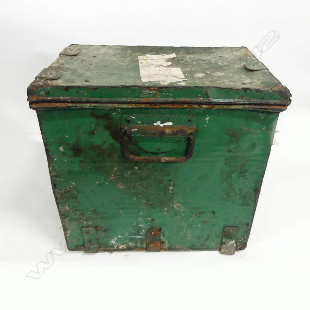 VINTAGE METAL MOVIE BOX CONTAINS 35MM MOVIE ROAD TO DENVER Image 1++