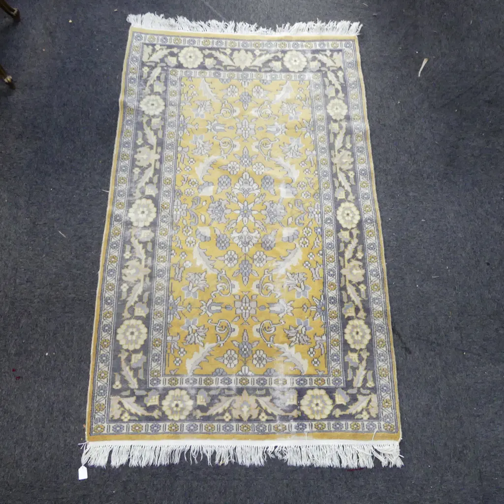 HAND KNOTTED WOOL PILE RUG 1590x970mm Image 1++