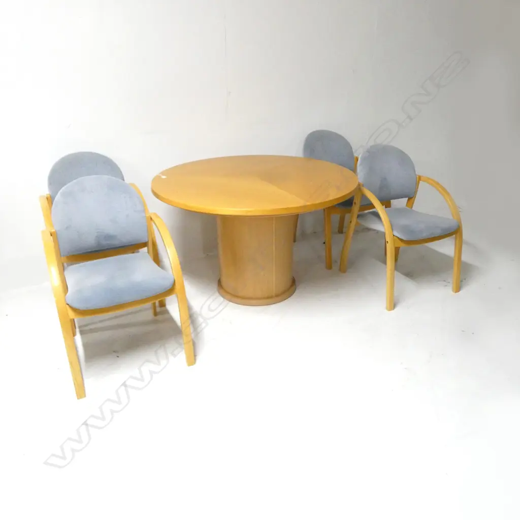 SKOVBY MODERN EXPANDABLE DINNING TABLE SM32 & 4 CHAIRS see photos below of table extending & extended Image 1++